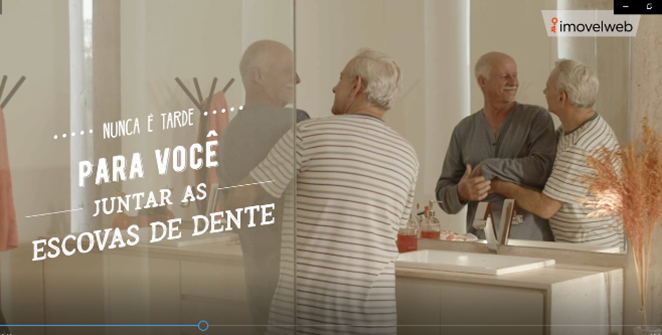 Pessoas sentadas ao redor de uma árvore
Descrição gerada automaticamente