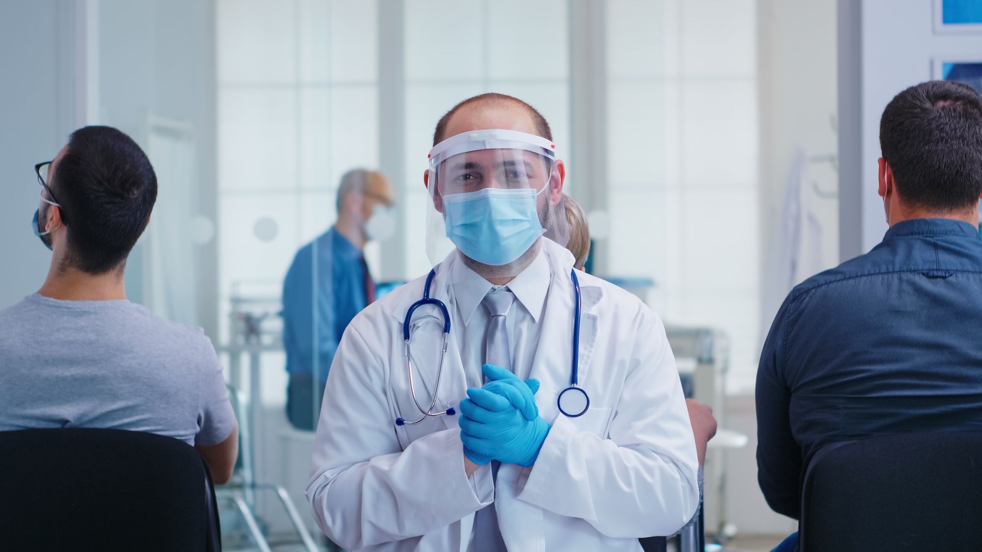 Dia do Médico (18/10): profissionais "filhos" da pandemia tiram aprendizados da covid-19