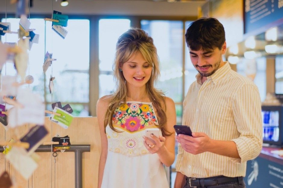 Parceria entre Banco Bari e Cuponeria oferece cupons exclusivos e cashback para clientes