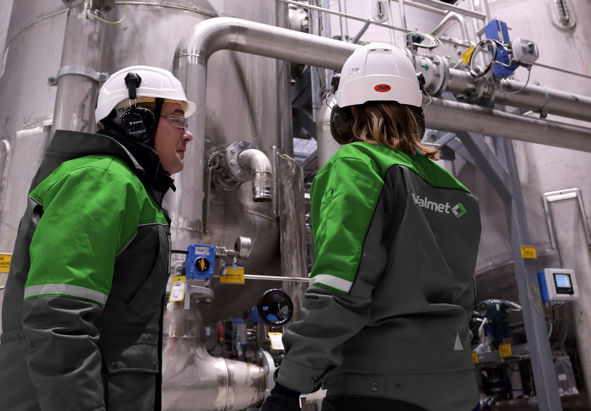 Valmet oferece soluções integradas de automação e serviços para válvulas e controladores de fluxo para variadas indústrias de processo