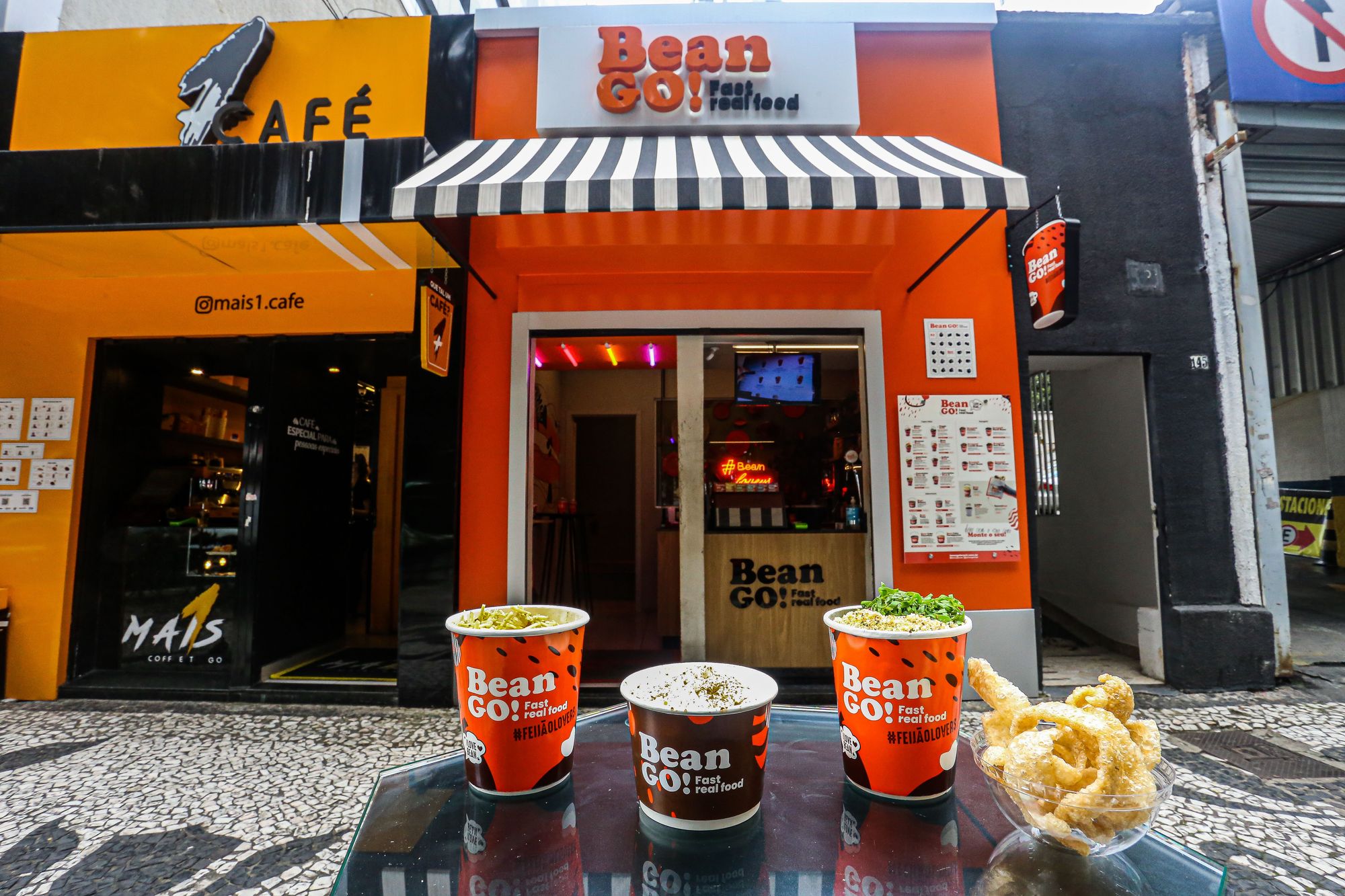 Brasil ganha primeira rede de franquias fast food de feijoada