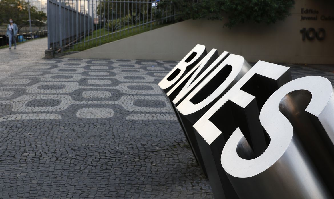 BNDES Garagem abre inscrições para edição 2023 do programa de incentivo a startups