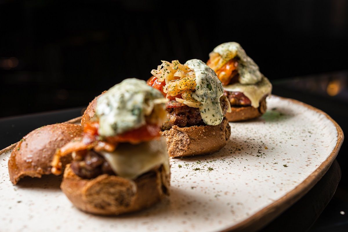 Semana do Hambúrguer: bar de Curitiba cria menu inédito para celebrar a data
