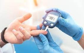 Dia Nacional do Diabetes: O elo crucial entre o diabetes e a saúde bucal
